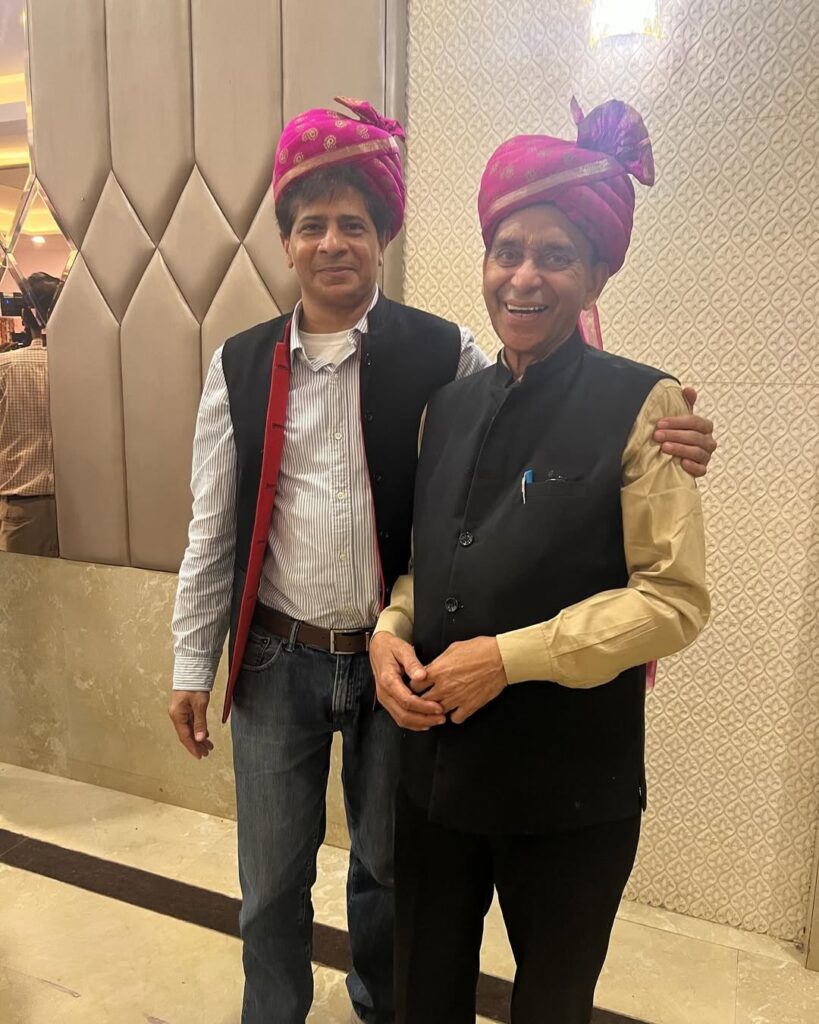 what a dear friend that i have in dr.popular meeruthi ji–(syed aijazuddin shah is an urdu and hi